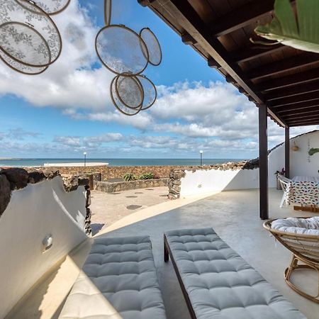 Villa Taguluche Famara Exteriör bild