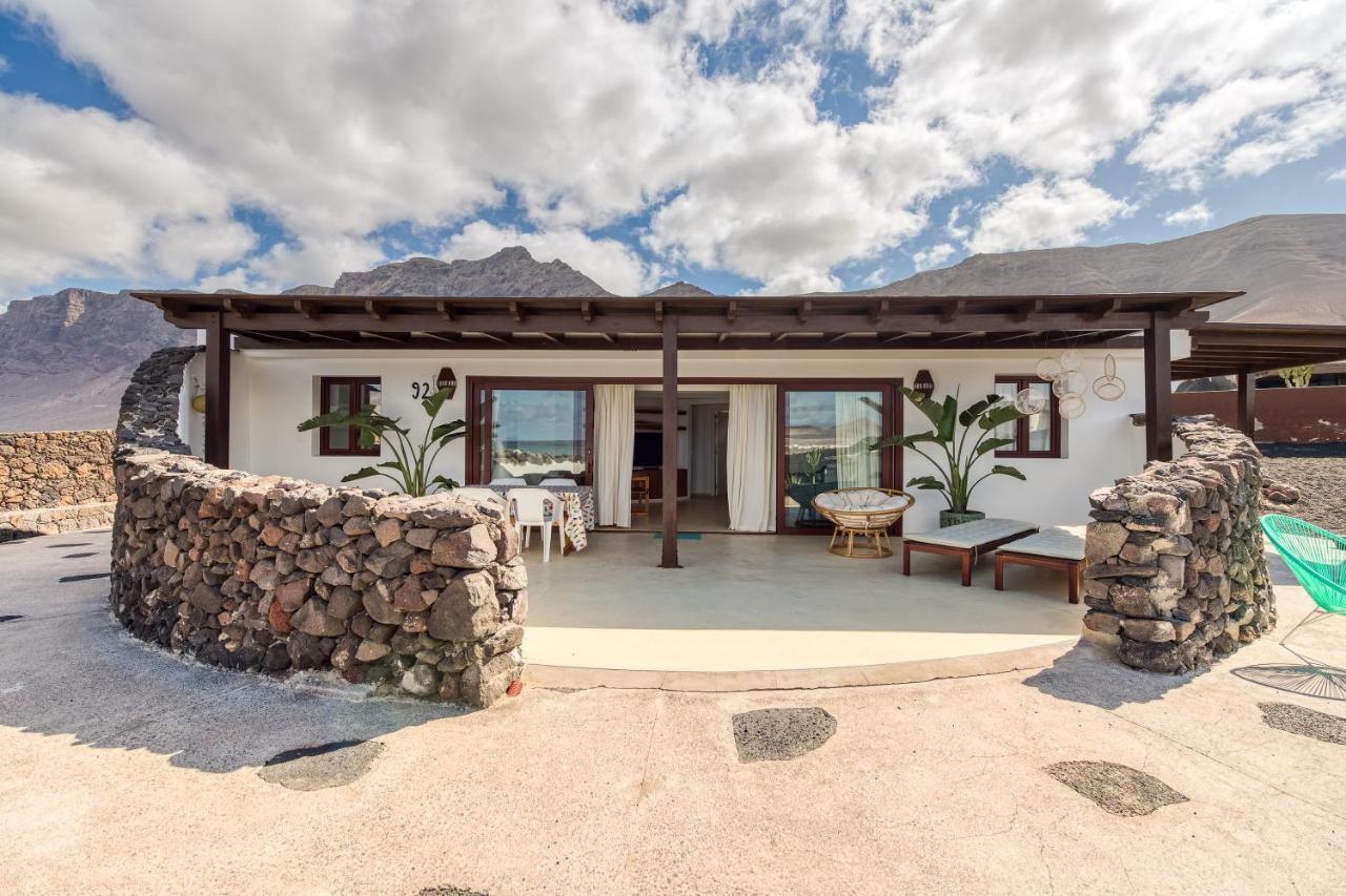 Villa Taguluche Famara Exteriör bild