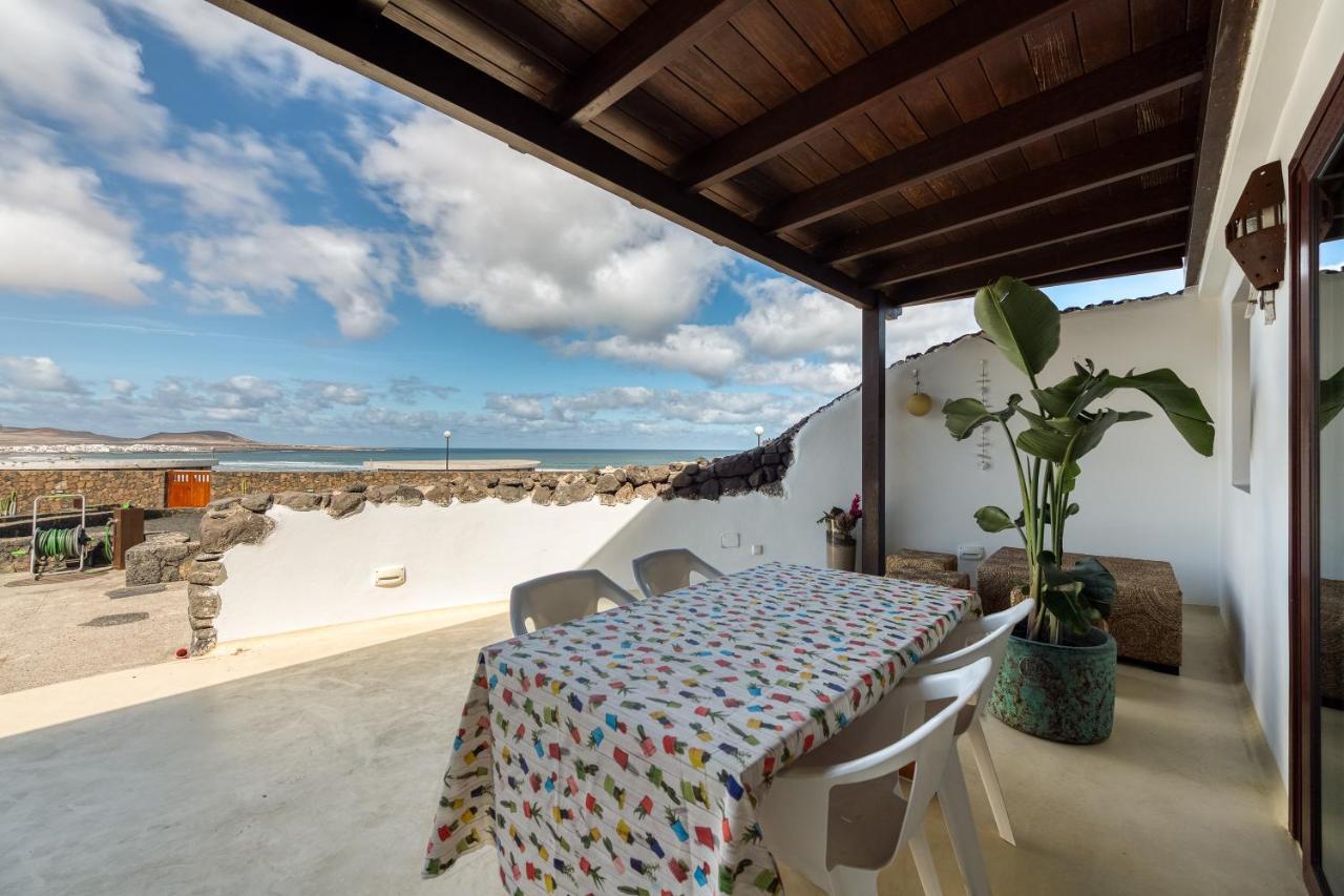 Villa Taguluche Famara Exteriör bild